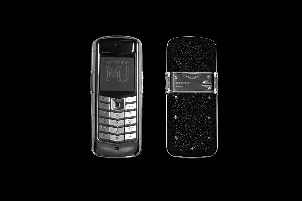 VERTU CONSTELLATION EXOTIC LEATHER STINGRAY LIMITED EDITION by MJ Luxury Mobile Phone. Titan & Carbon. Genuine Leather. Stingray XL Black, Black Diamond.